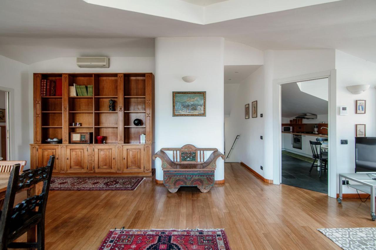 I D'A Charming Penthouse - Lake View- Como- House-130 Mt-2 Double Bedrooms And 2 Double Bathrooms A Spacious Living Room-Full Equipped Kitchen-Private Garden And Terrace-Private Covered Parking Екстер'єр фото