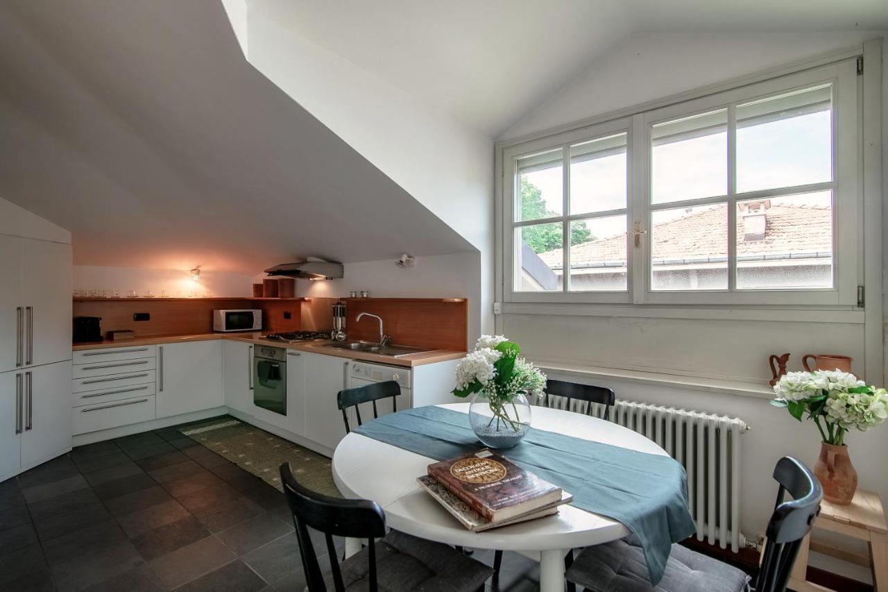 I D'A Charming Penthouse - Lake View- Como- House-130 Mt-2 Double Bedrooms And 2 Double Bathrooms A Spacious Living Room-Full Equipped Kitchen-Private Garden And Terrace-Private Covered Parking Екстер'єр фото